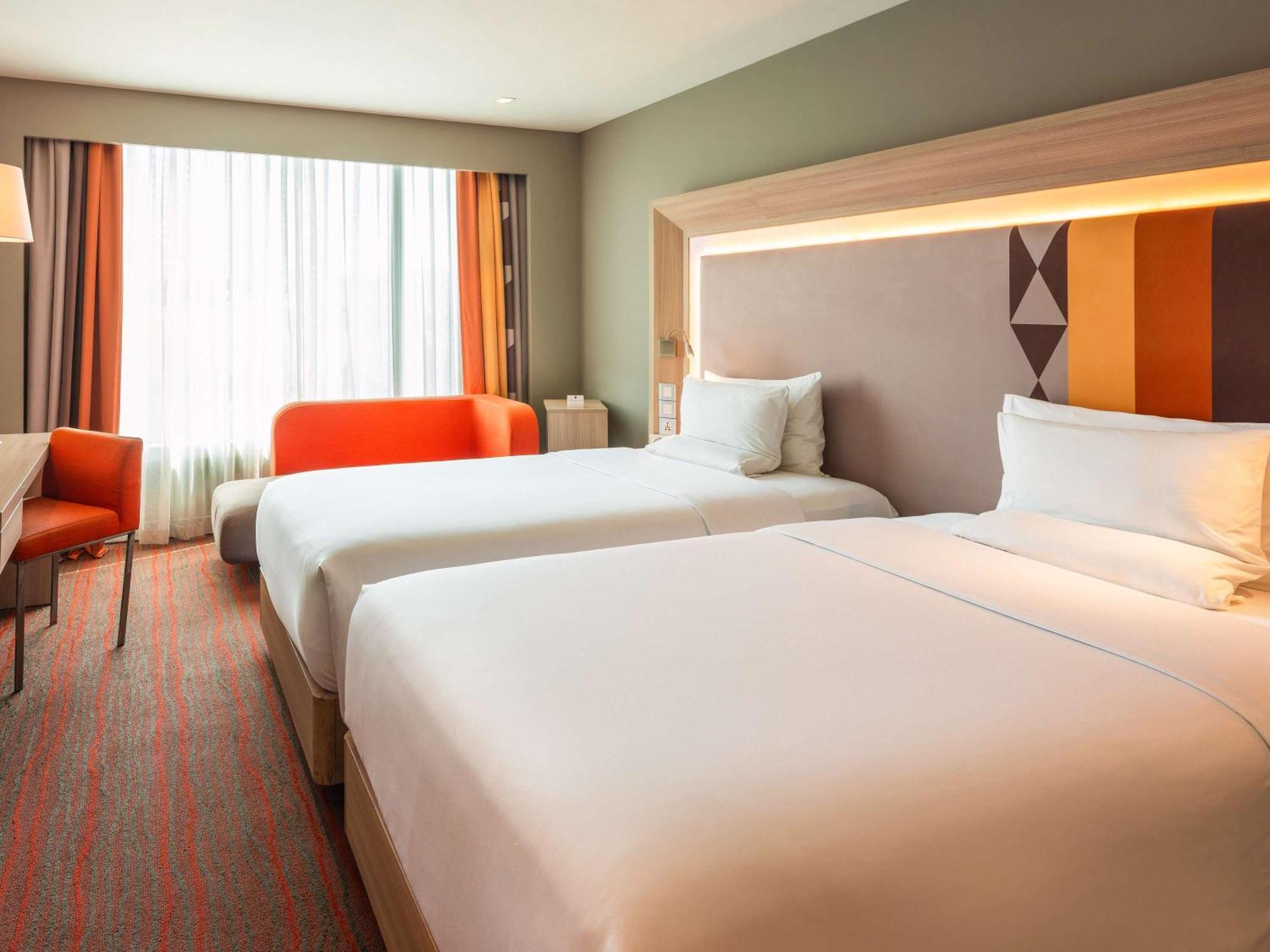 Novotel Manila Araneta City Hotel Quezon City Exterior foto